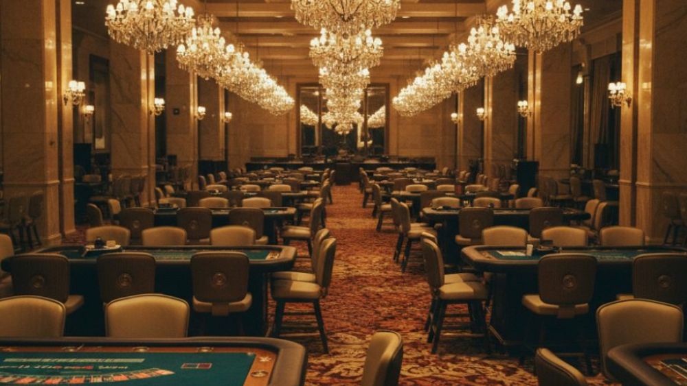 aaajili vs. Mainstream Casinos: Which One Wins in 2026?